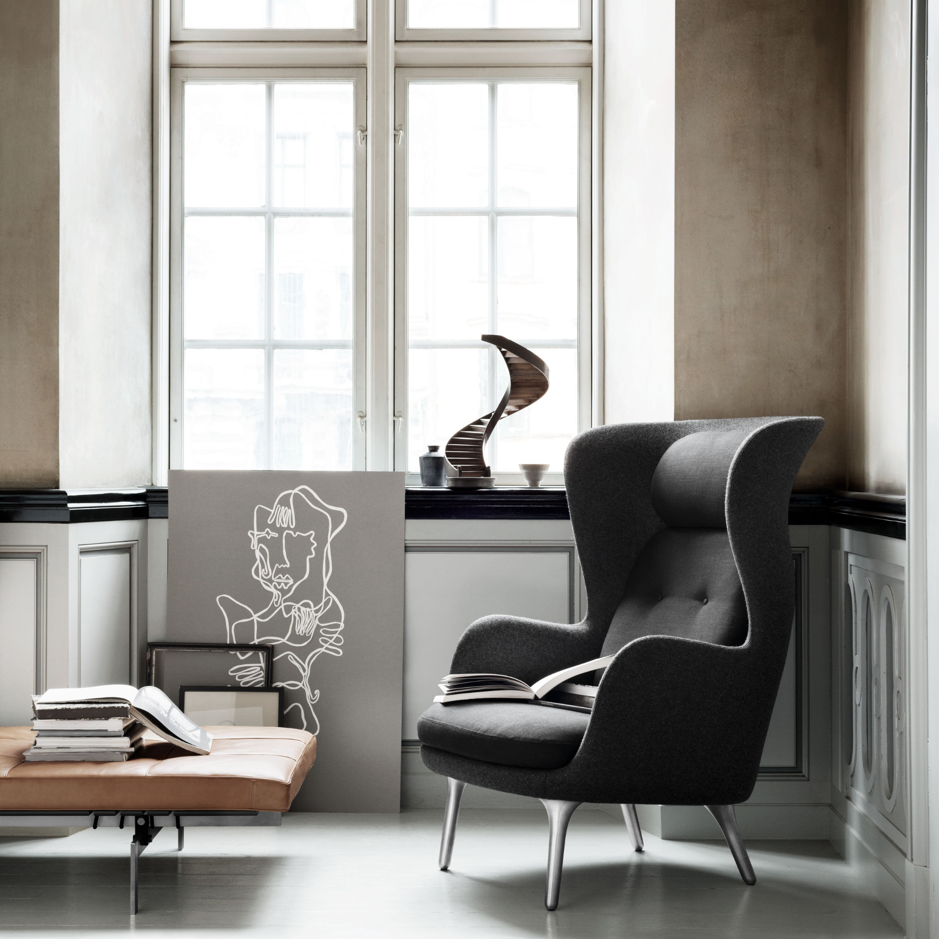 Ro Lounge Chair